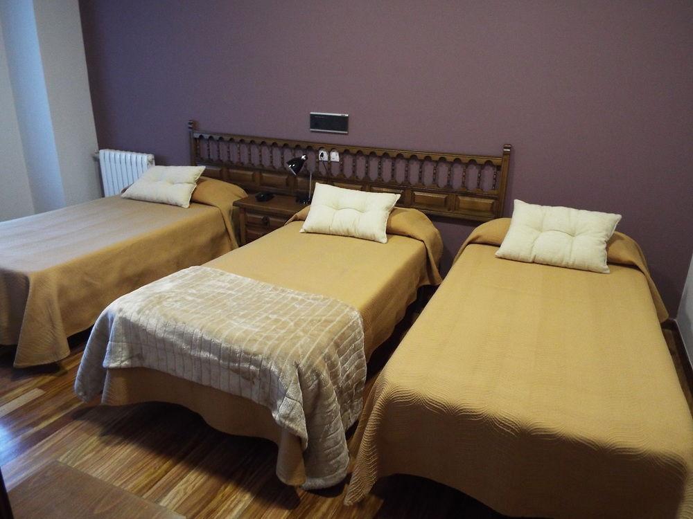 Hotel Ansuina Баньос-де-Мольгас Экстерьер фото